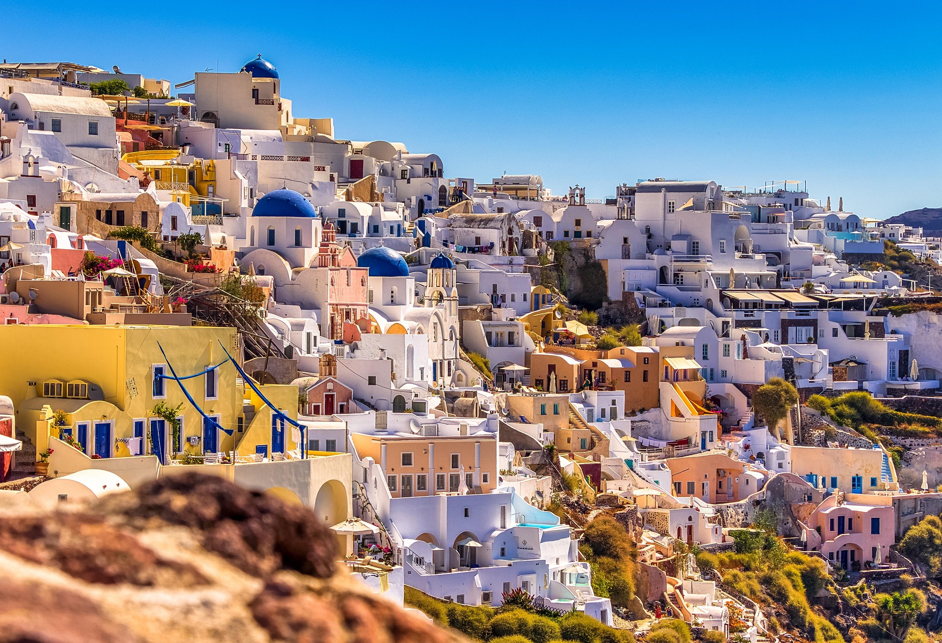 Santorini Sunset Guide: Best Time to Photograph Oia's Blue Domes [2024 Tips]